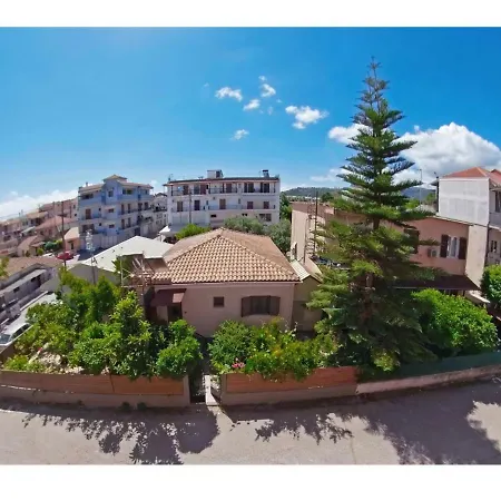 Apus Family * Lefkada City